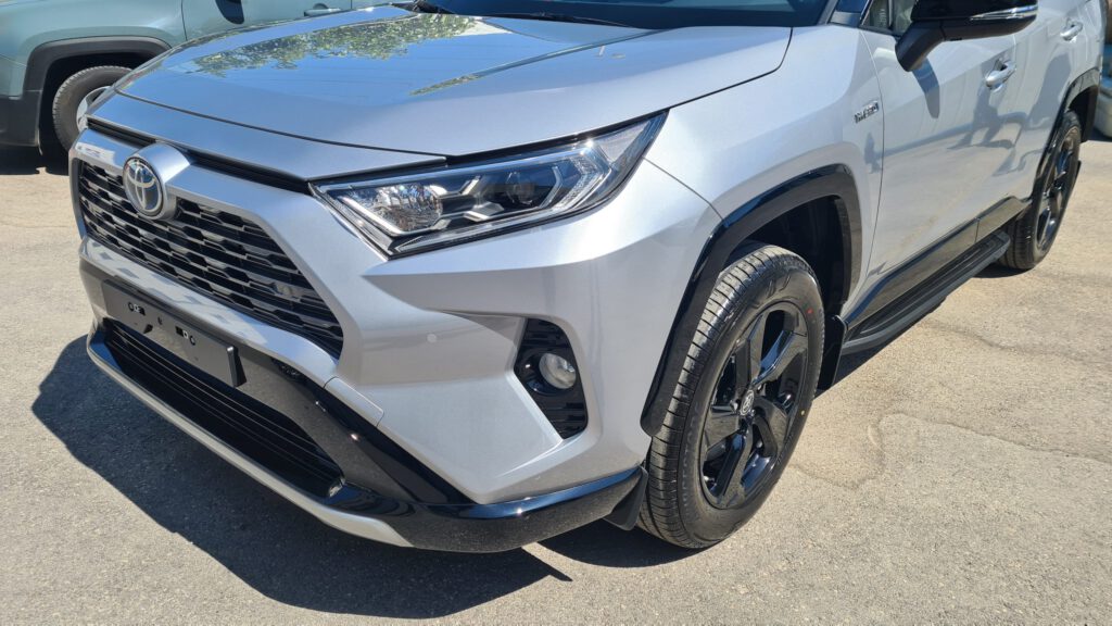 טויטה RAV4 - מדבקת PPF -מוסך המישרים